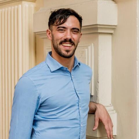 sugar daddy Abu Dhabi